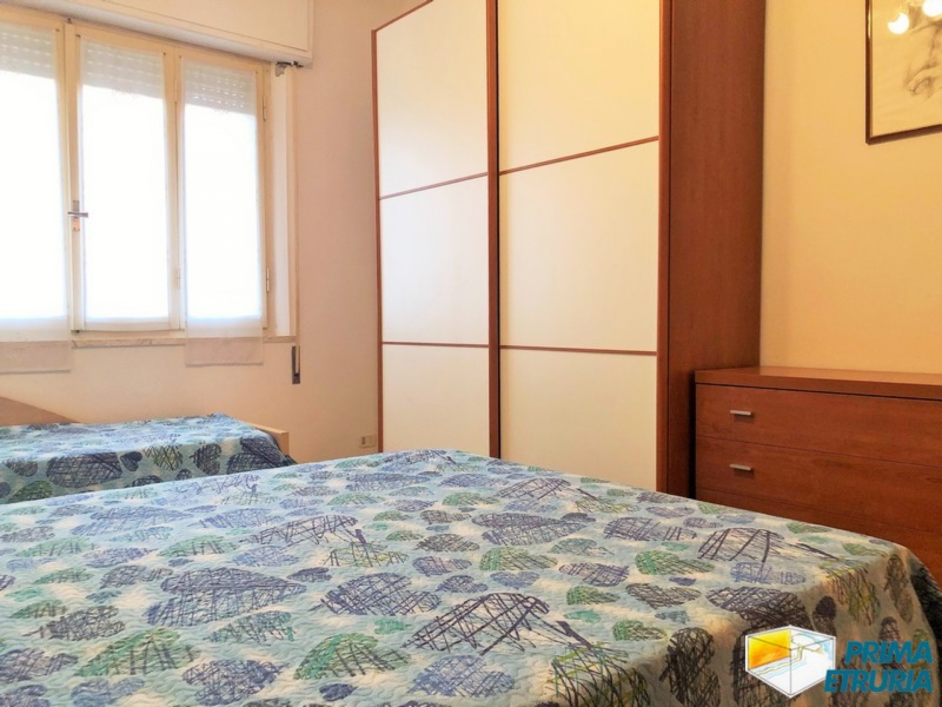 BILOCALE CON TERRAZZO VIA DELLE ROSE - ZONA ROSMARINA - ( A13 )