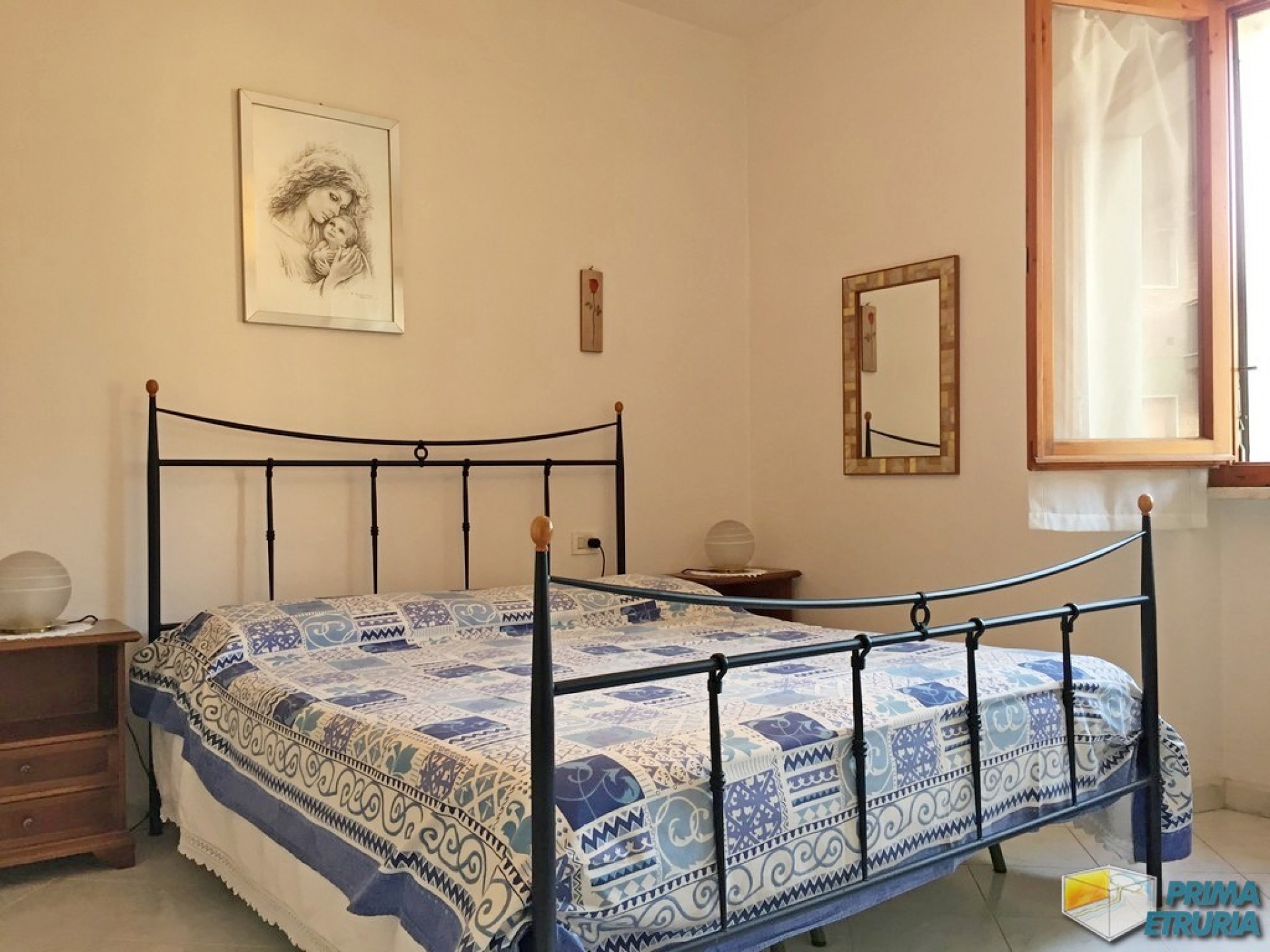 VENDESI TRILOCALE VIA ANICHINI 6 - ZONA CENTRO -
