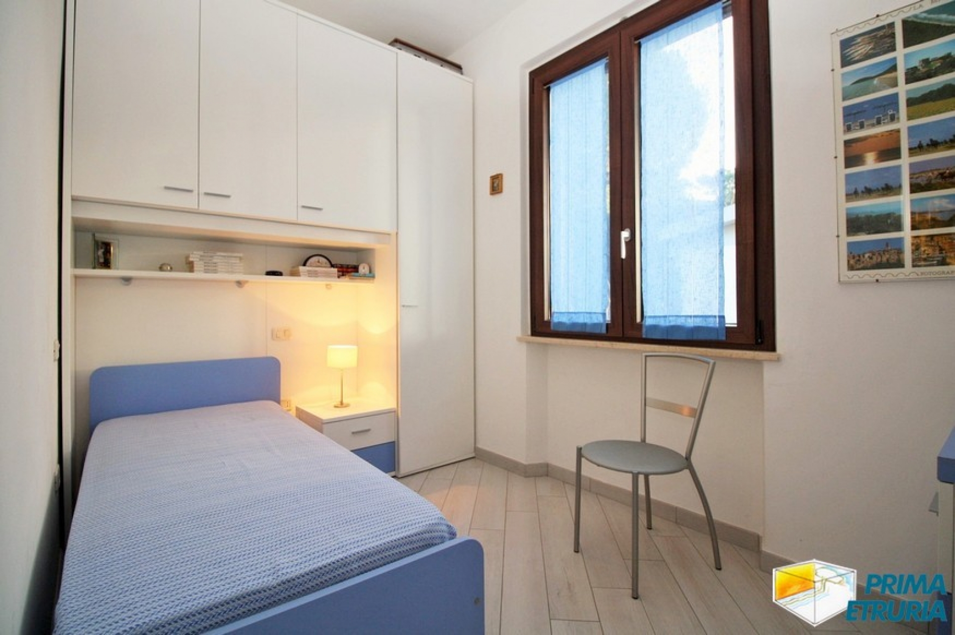 FANTASTICA VILLA CON GIARDINO E POSTO AUTO - ZONA CENTRO - ( V18 )