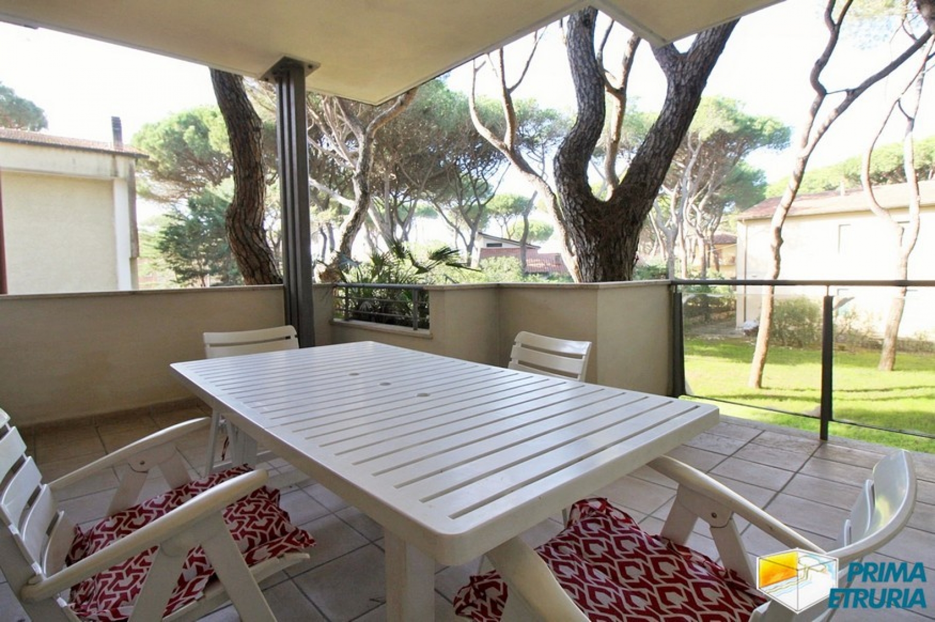 FANTASTICO BILOCALE CON AMPIA TERRAZZA - ZONA ROSMARINA -