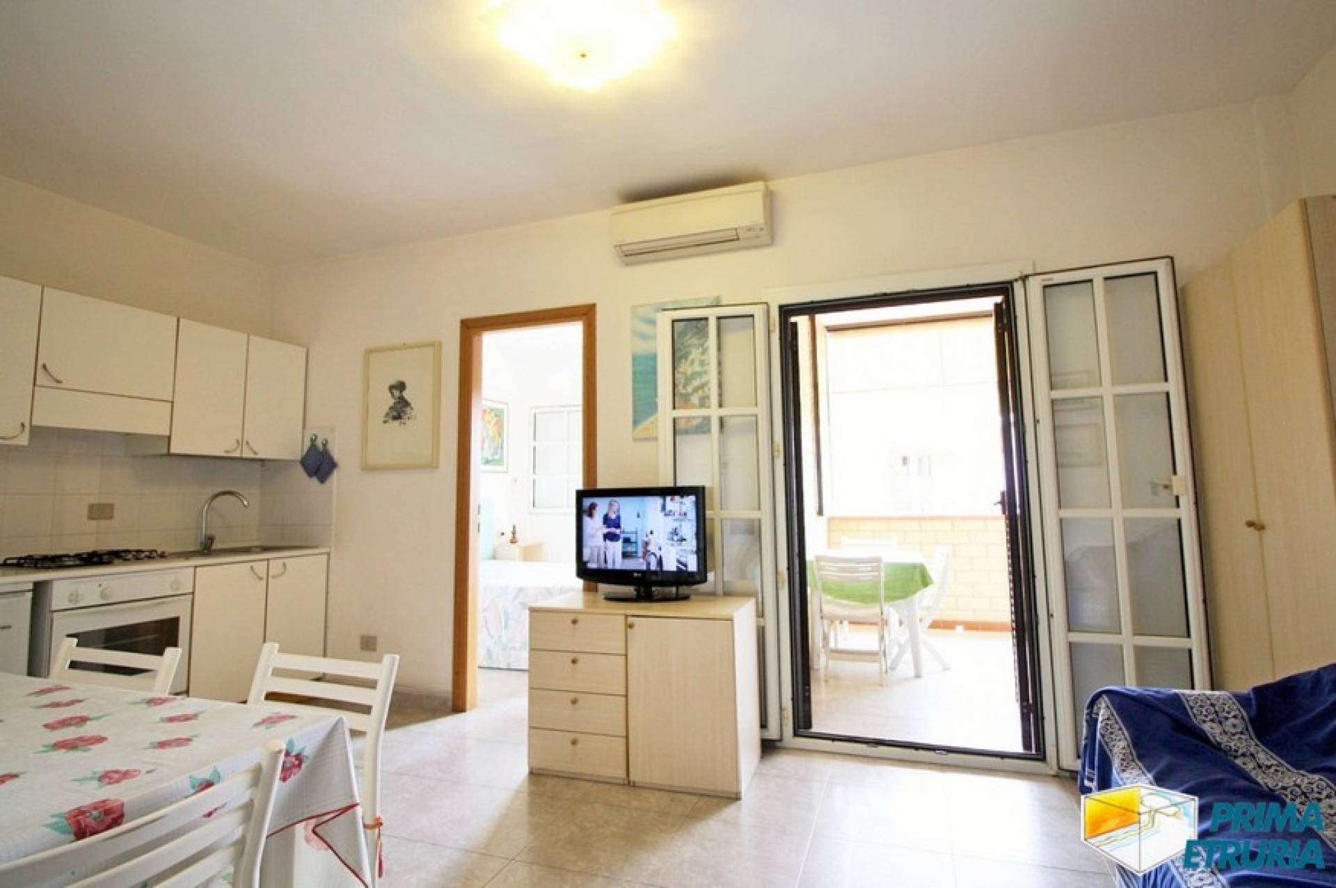 BILOCALE VISTA MARE - ZONA CENTRO -