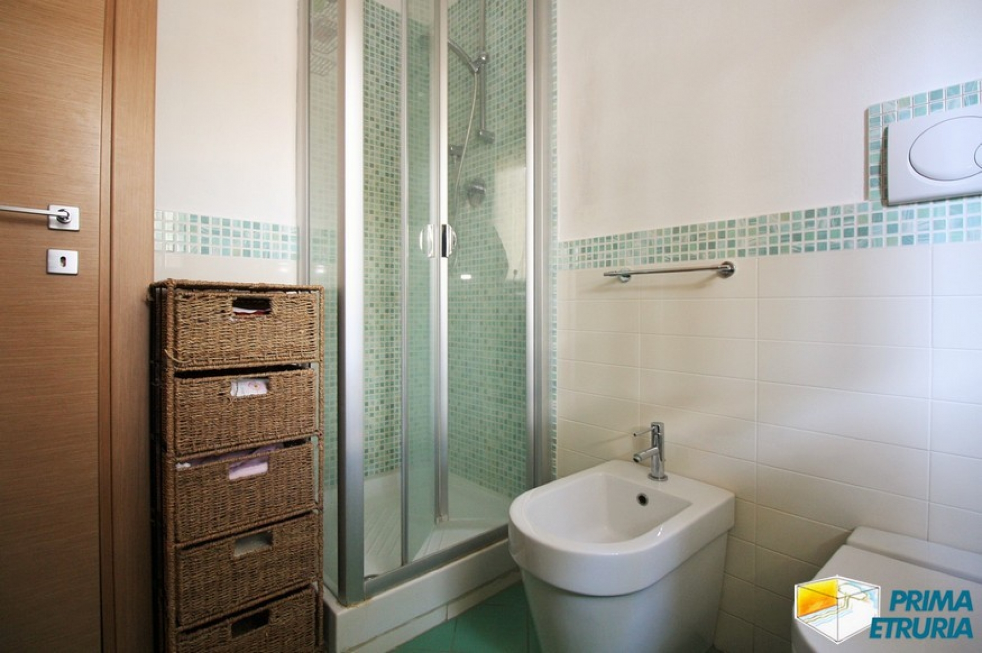 FANTASTICO BILOCALE CON AMPIA TERRAZZA - ZONA ROSMARINA -