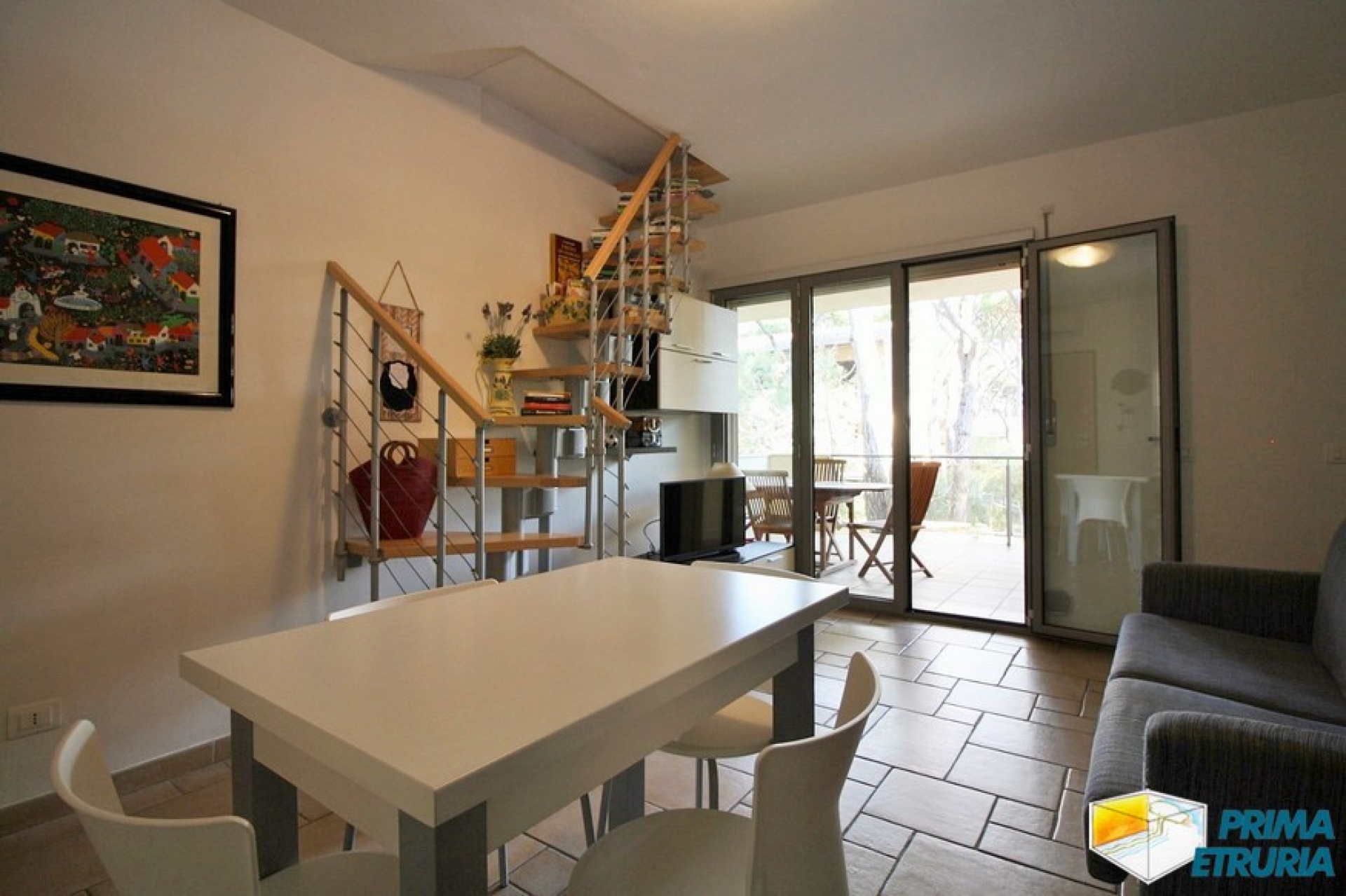 FANTASTICO BILOCALE CON AMPIA TERRAZZA - ZONA ROSMARINA -