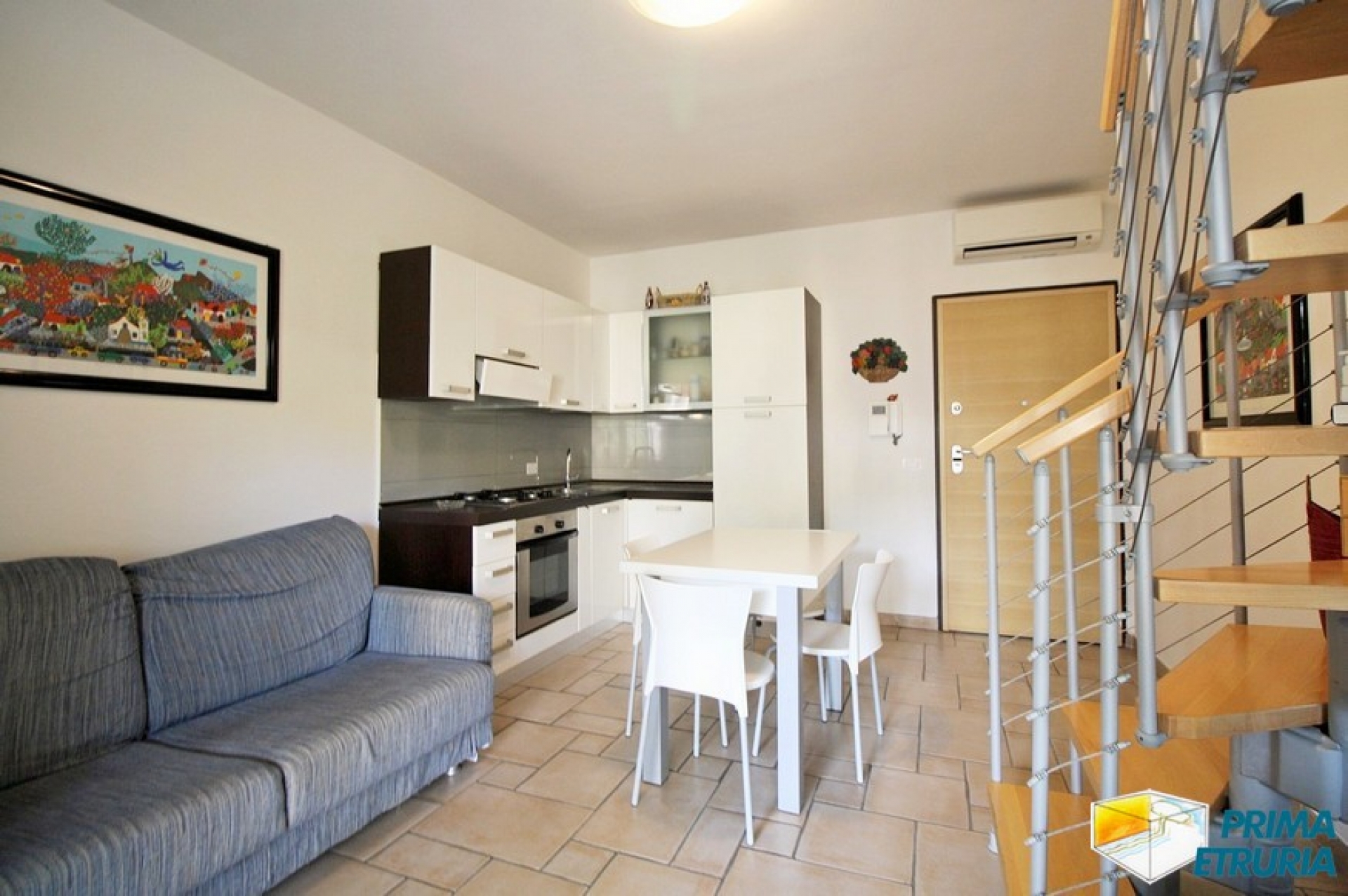 FANTASTICO BILOCALE CON AMPIA TERRAZZA - ZONA ROSMARINA -