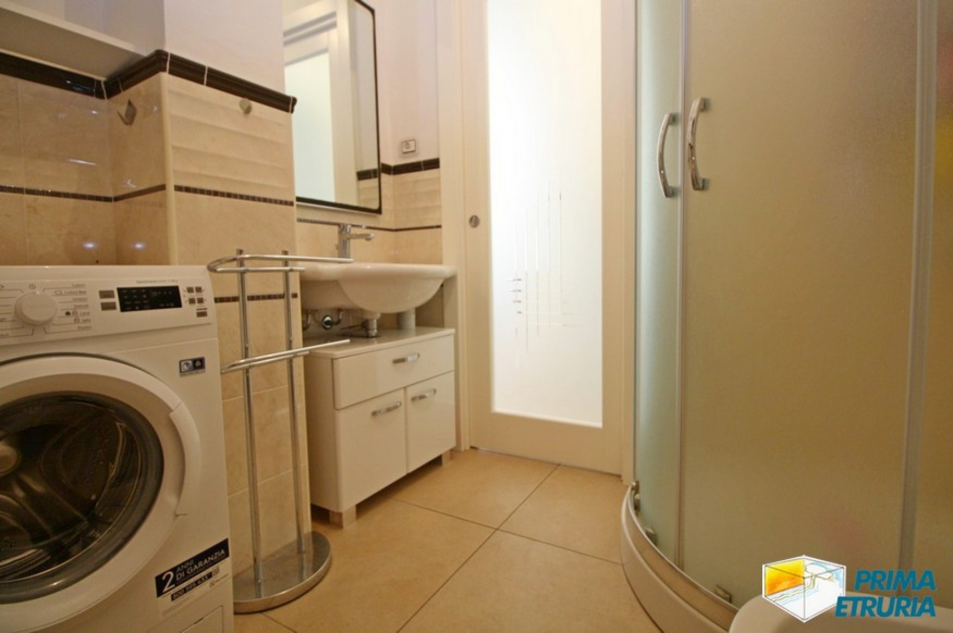 Esclusivo Trilocale Vista Mare a Marina di Grosseto: Eleganza e Comfort a Due Passi dalla Spiaggia - ZONA ROSMARINA -
