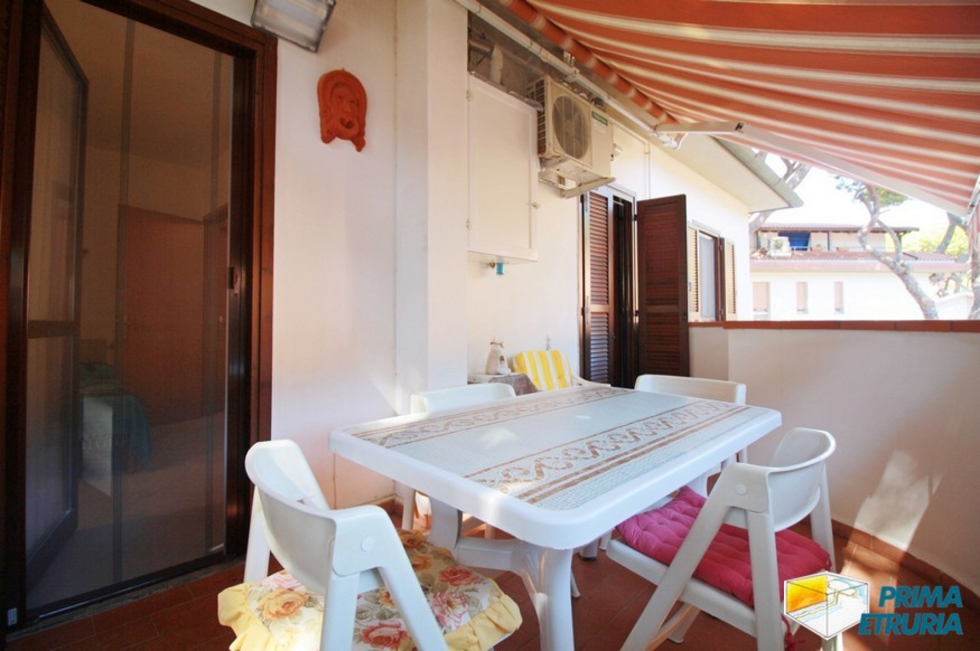 BILOCALE BILOCALE CON AMPIA TERRAZZA - ZONA ROSMARINA -