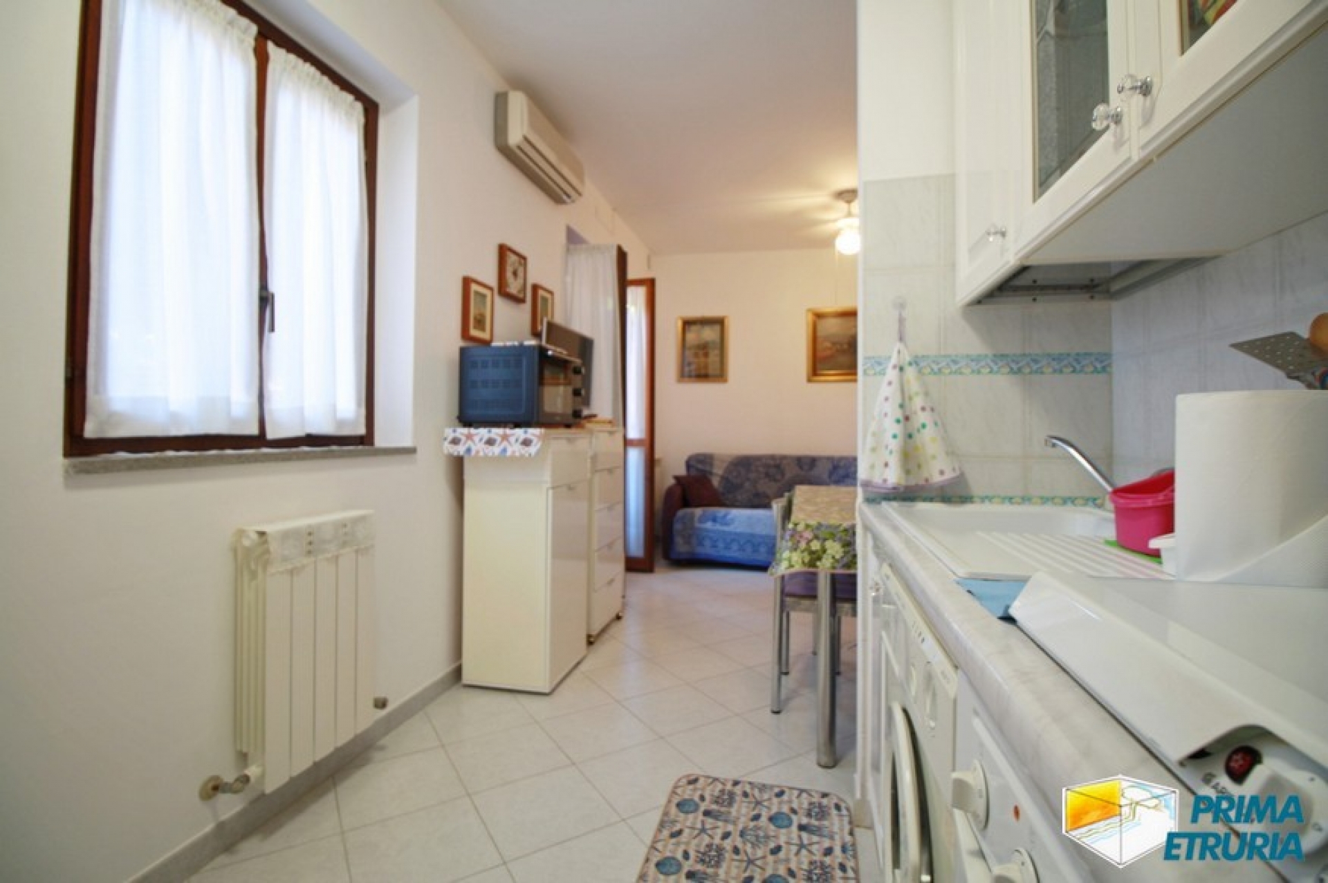 BILOCALE BILOCALE CON AMPIA TERRAZZA - ZONA ROSMARINA -