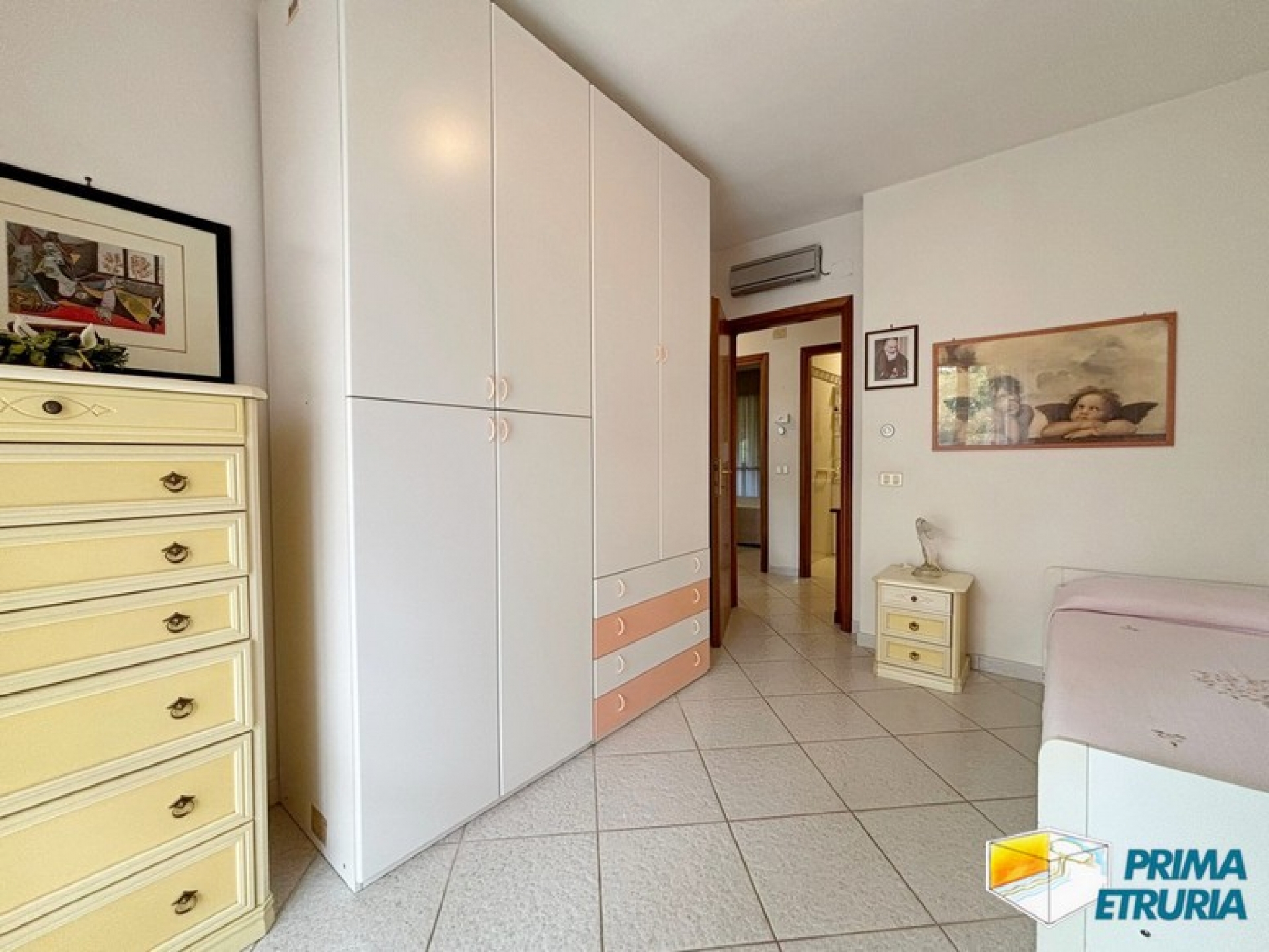 Ampio appartamento con giardino privato e veranda coperta a pochi passi dal mare - ZONA TOMBOLO - - MARINA DI GROSSETO