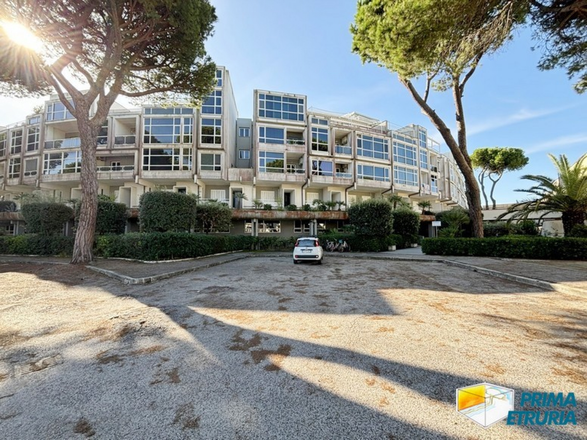 Quota in vendita nella Cooperativa "La Lira", a pochi passi dalla spiaggia - ZONA ROSMARINA -