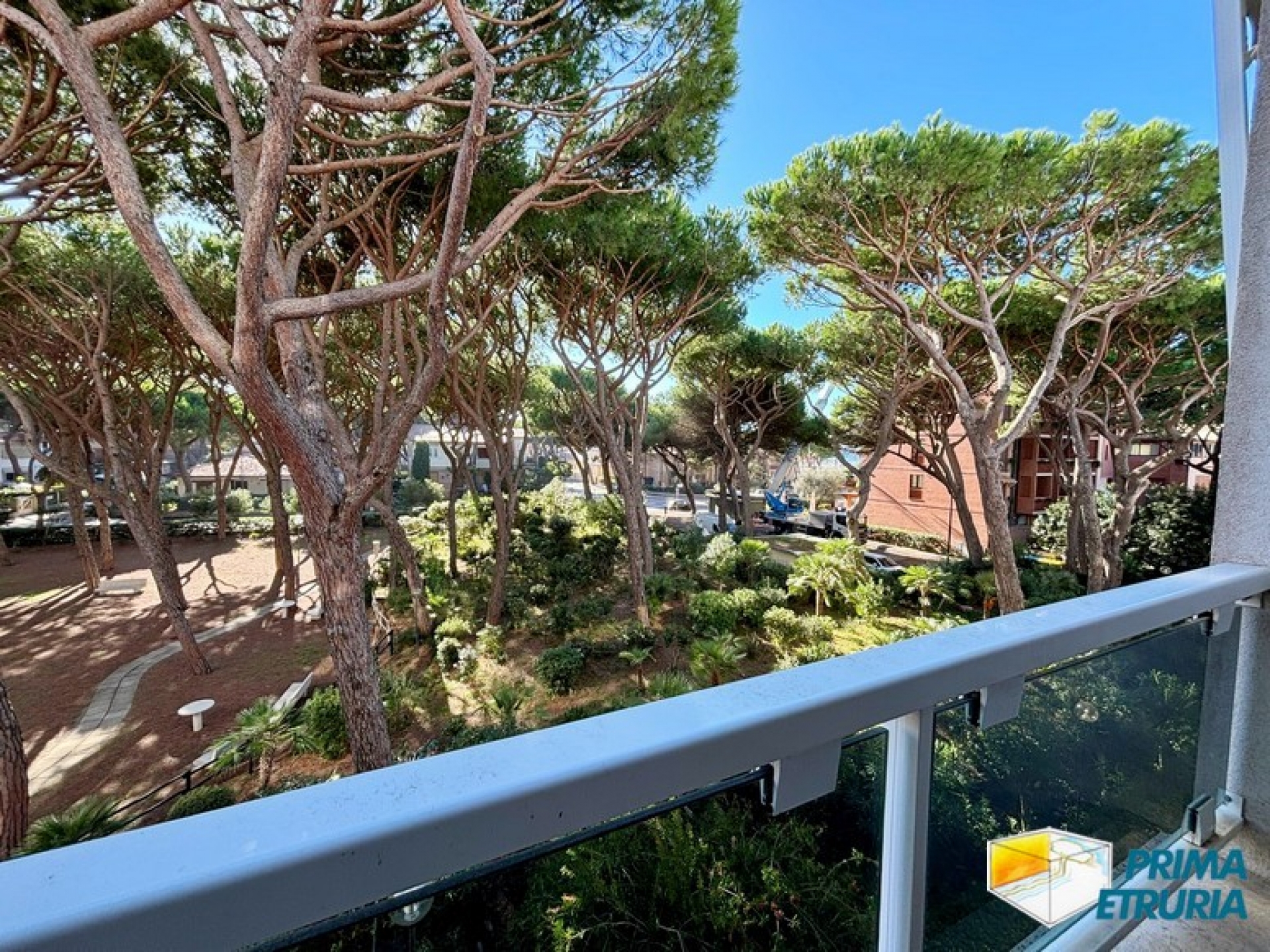 Quota in vendita nella Cooperativa "La Lira", a pochi passi dalla spiaggia - ZONA ROSMARINA -