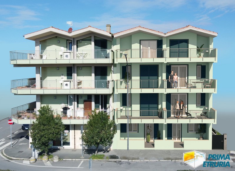 Monolocale con ingresso indipendente e portico affacciato sul porto – ZONA CENTRO -