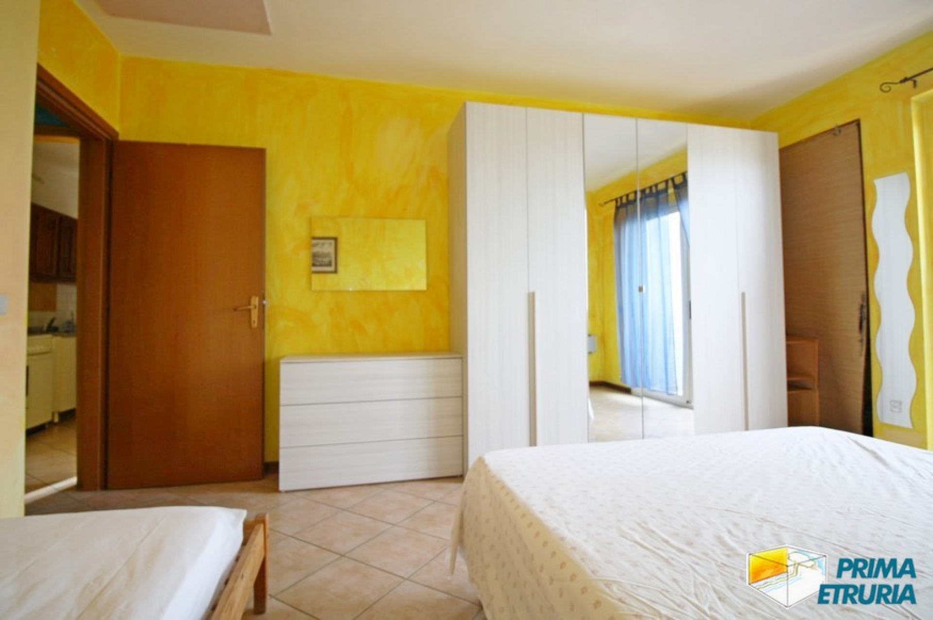 Bilocale fronte mare con terrazza panoramica in zona Centro