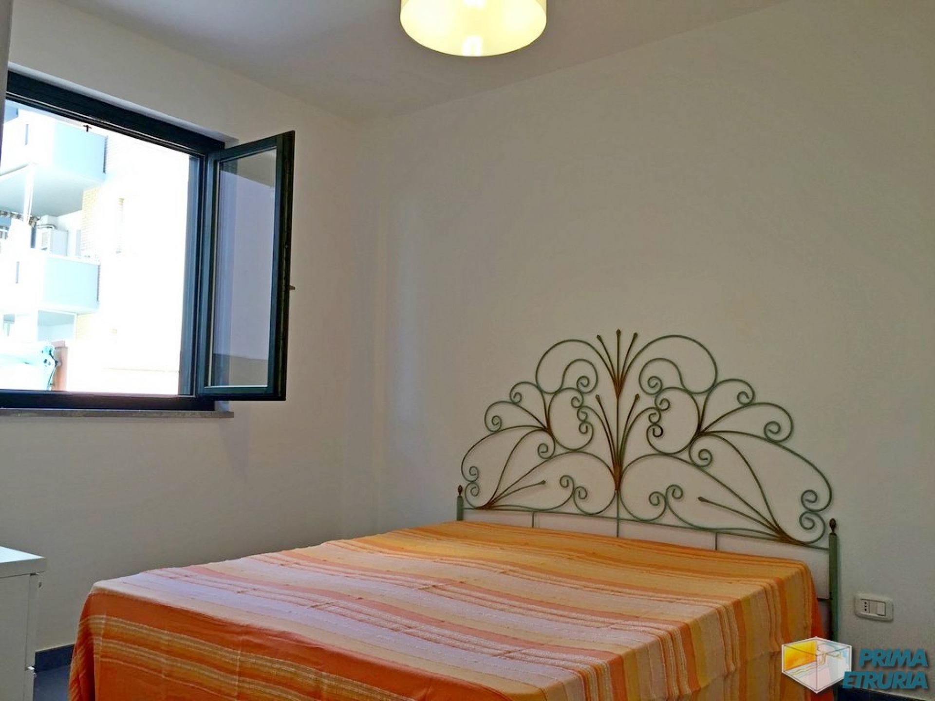 TRILOCALE AL PIANO TERRA CON GIARDINO - ZONA PORTO -