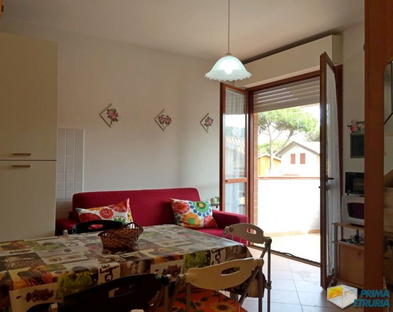 VENDESI TRILOCALE VIA CALA DI FORNO 7 - ZONA ROSMARINA -