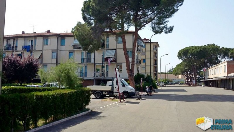 - GROSSETO - VENDESI AMPIO TRILOCALE VIA A. NEGRI - ZONA BARBANELLA -