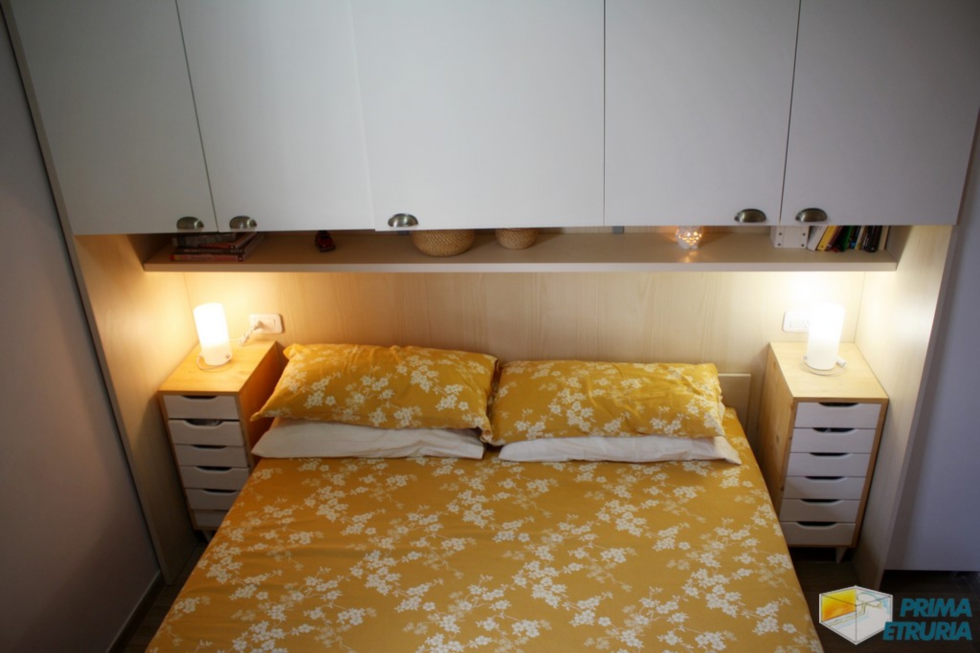 VENDESI APPARTAMENTO VISTA MARE - ZONA CENTRALE -