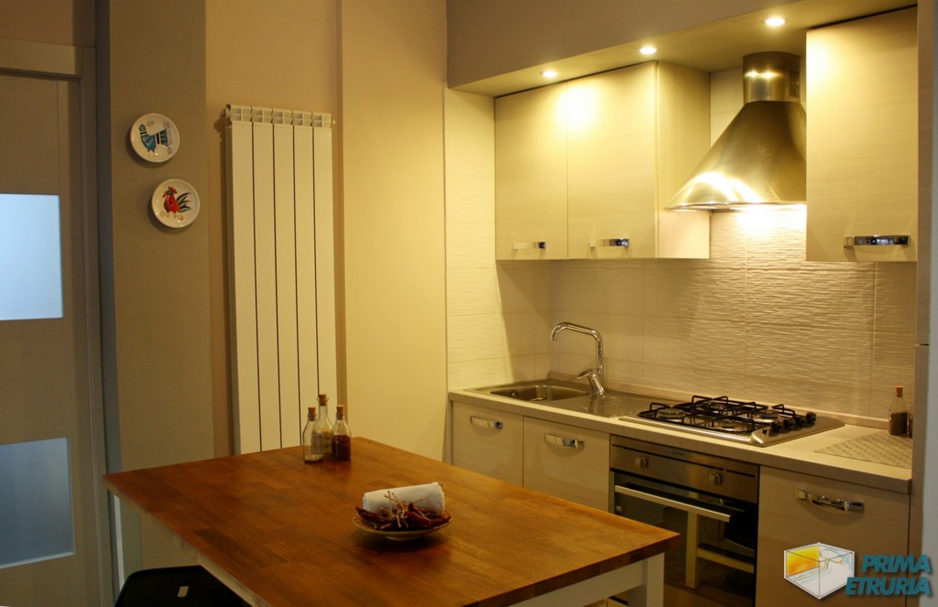 VENDESI APPARTAMENTO VISTA MARE - ZONA CENTRALE -
