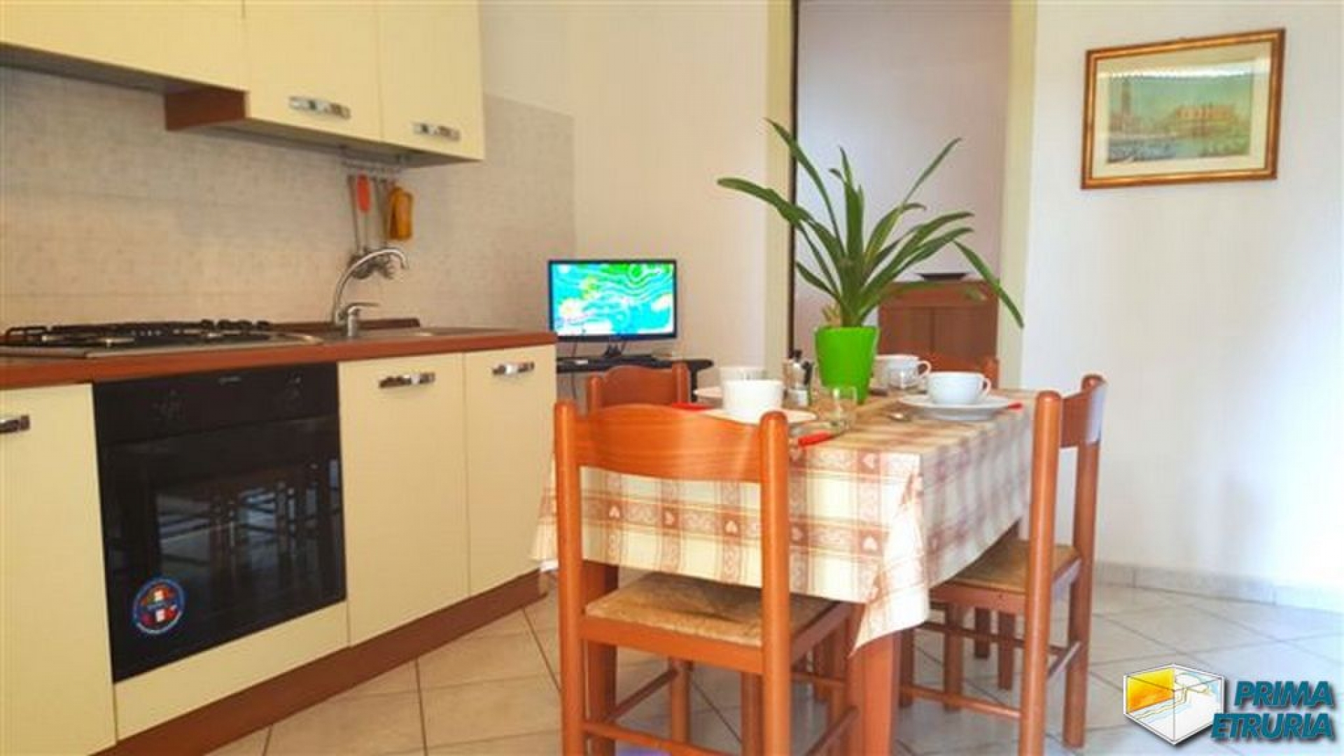 VENDESI BILOCALE CON GIARDINO - ZONA ROSMARINA -