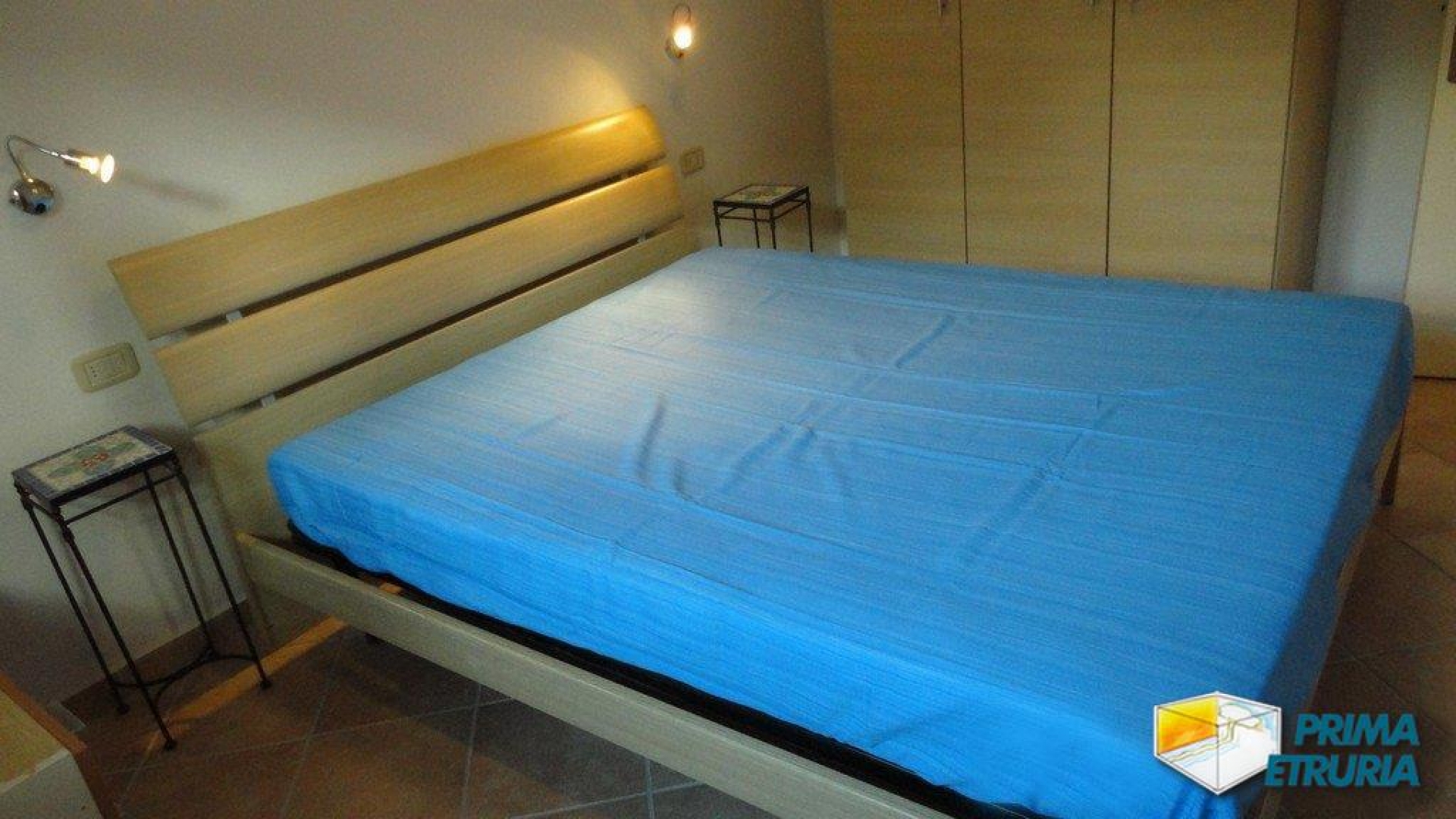 VENDESI VILLETTA CON GIARDINO VIA DEL MUGHETTO 4 - ZONA ROSMARINA -