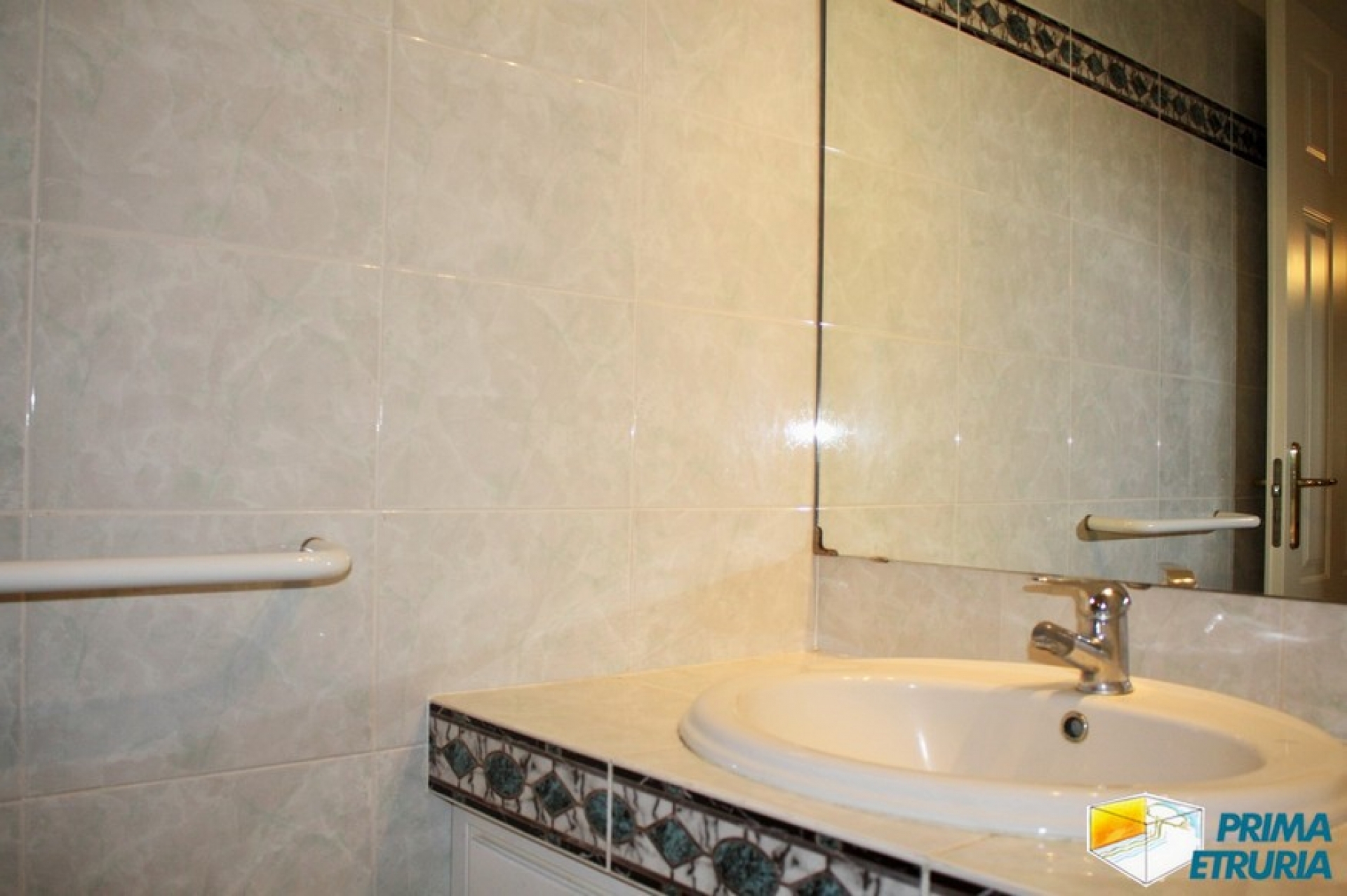 VENDESI TRILOCALE IN VIA FRANCESCO BARACCA - ZONA CENTRO -