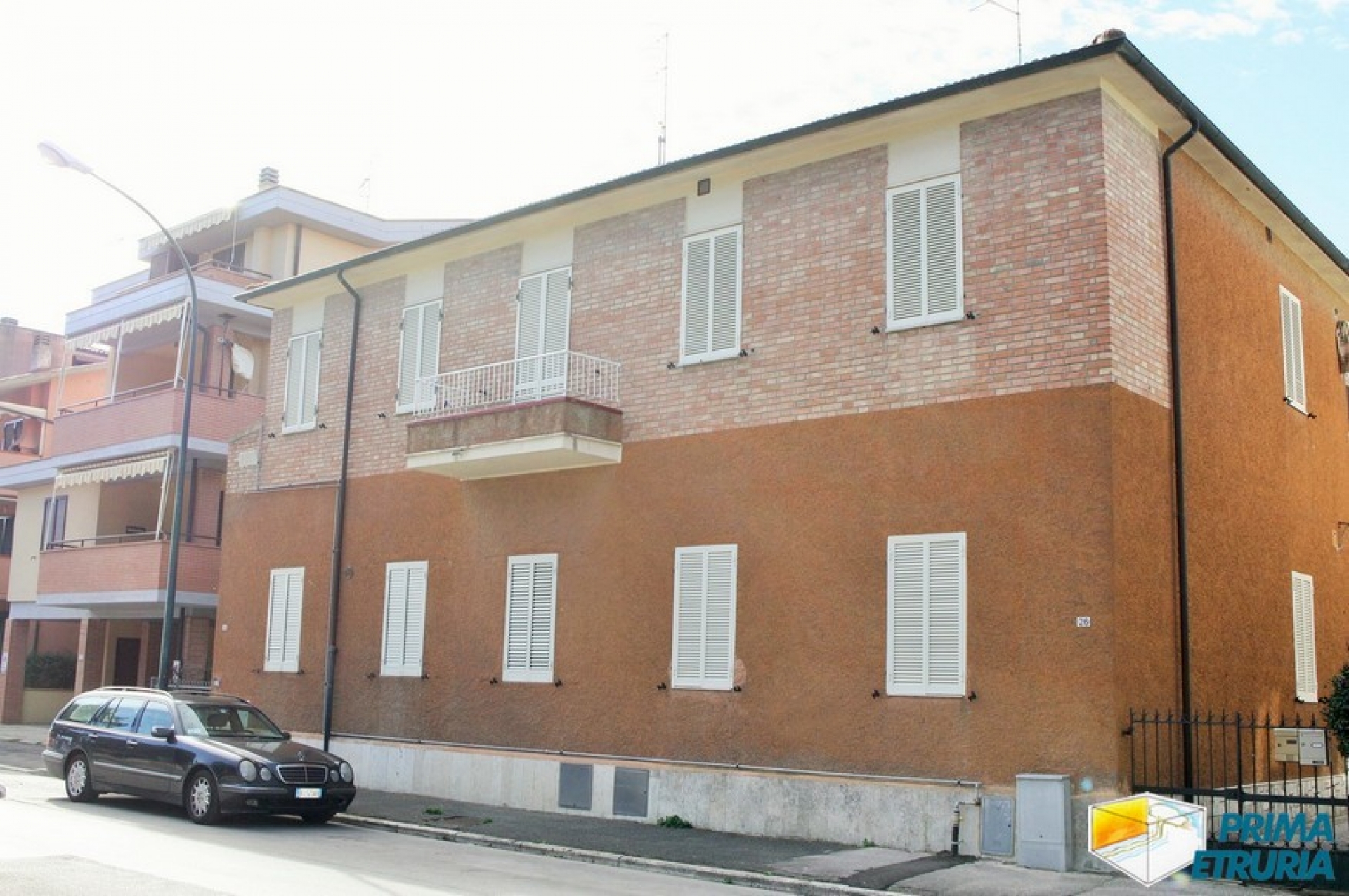 VENDESI TRILOCALE IN VIA FRANCESCO BARACCA - ZONA CENTRO -