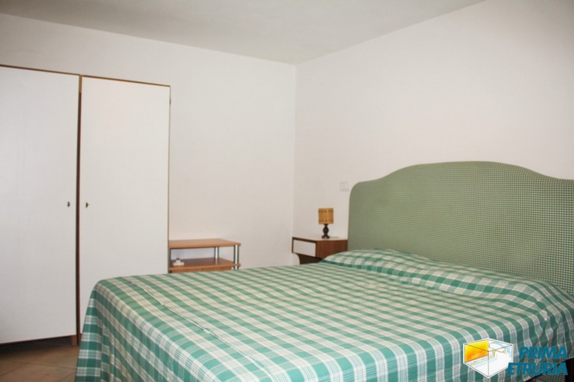 VENDESI TRILOCALE CON GIARDINO - ZONA ROSMARINA -