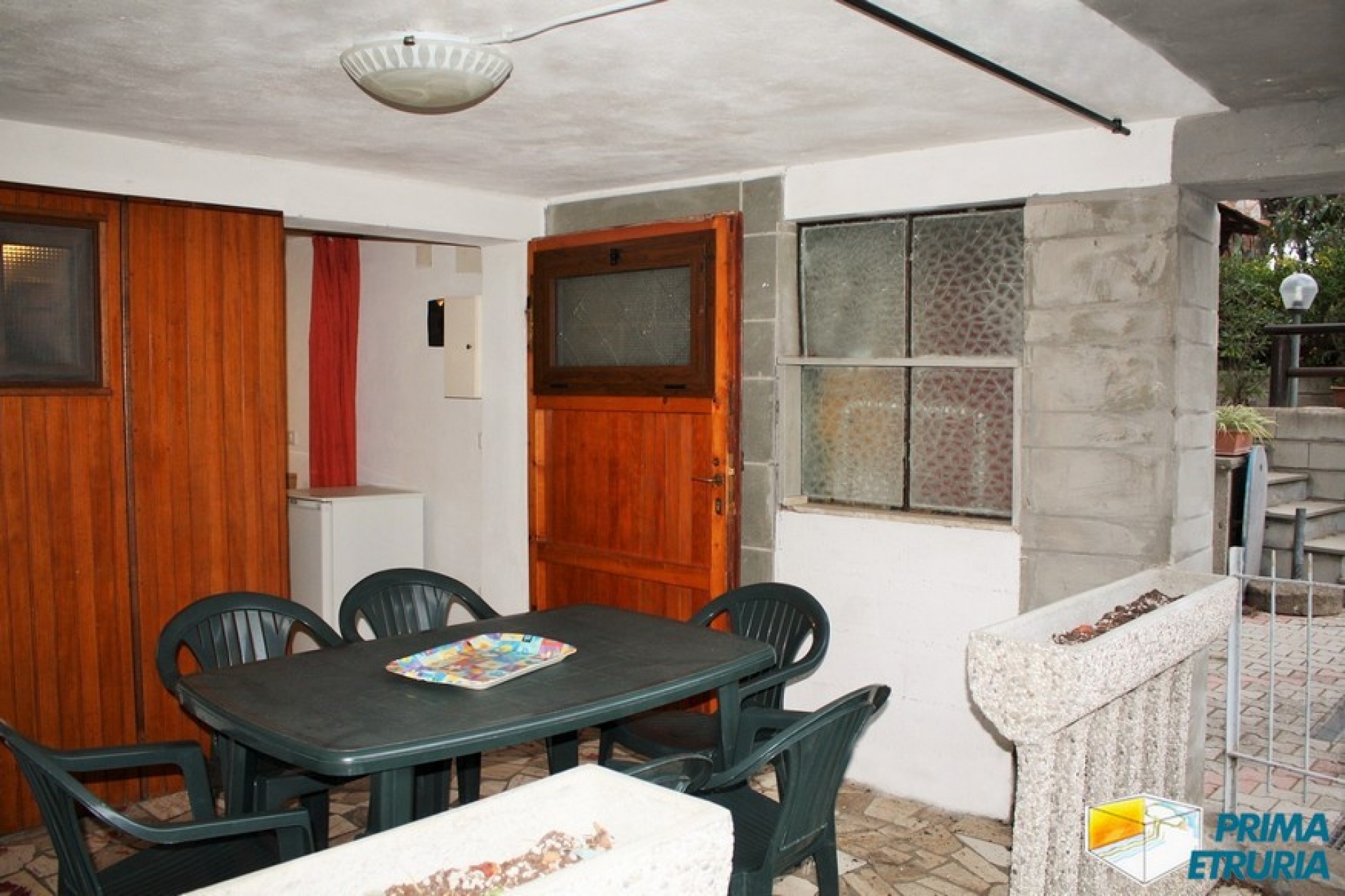 VENDESI TRILOCALE CON GIARDINO - ZONA ROSMARINA -
